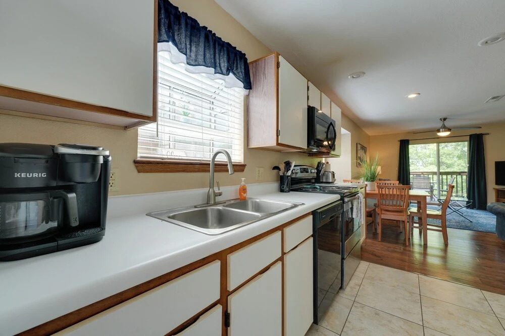 Branson Condo w/ Lake Access + Resort Amenities!