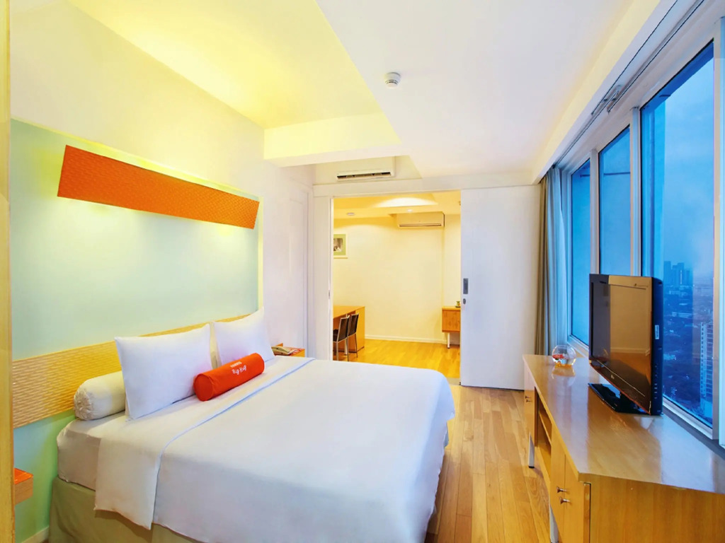 HARRIS Suites fx Sudirman