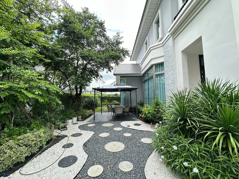 House Near Suvarnabhumi Airport