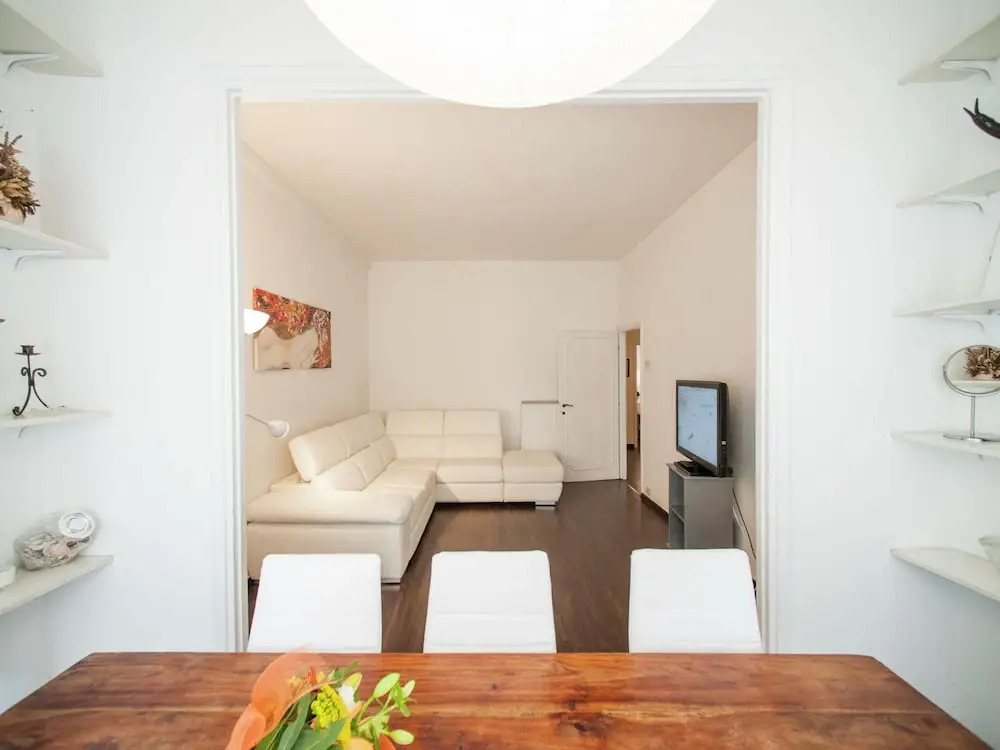 Spacious apartment in Rome