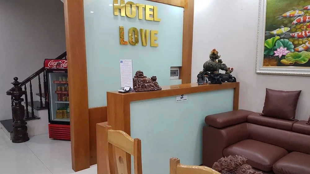 OYO 756 Love Hotel