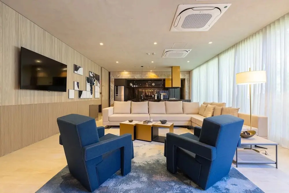 VVN - Home Office e Lazer na Vila Nova by Anora Spaces