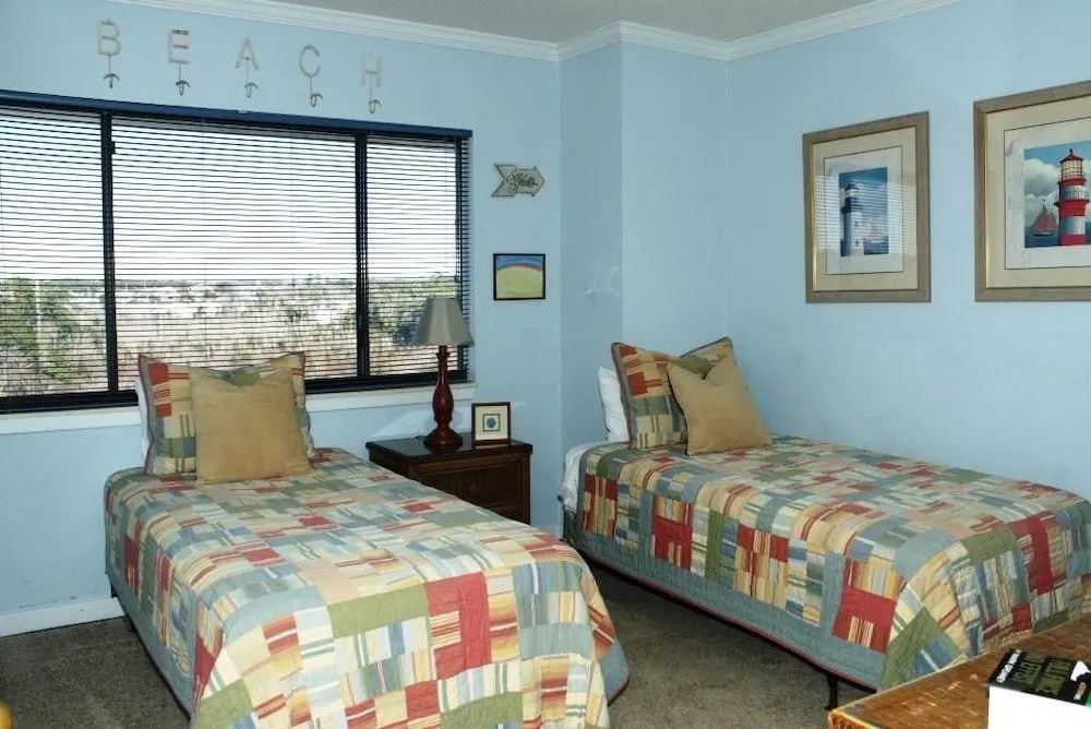 Xanadu III 805 - 4 Br Condo