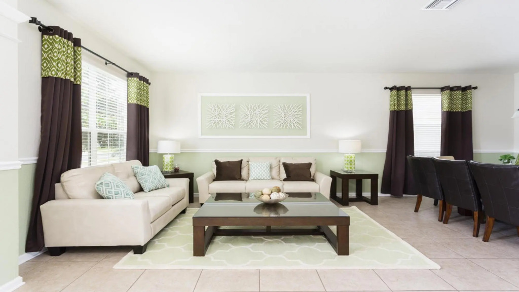 Spacious 6BR Villa with Pool SPA 3 Miles to Disney