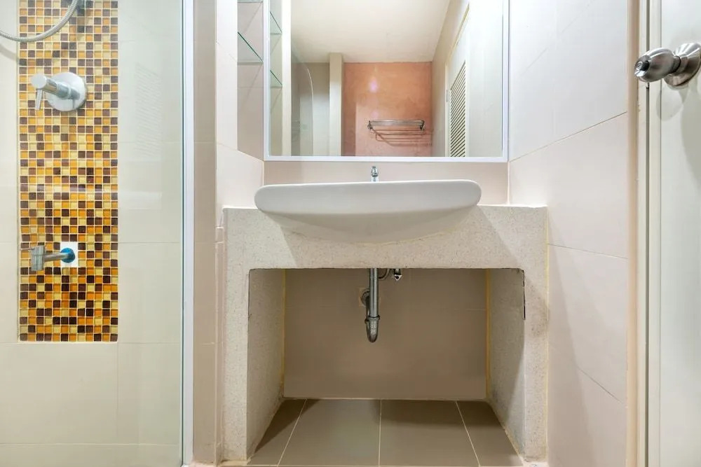 Aster Canopy Suites & Living