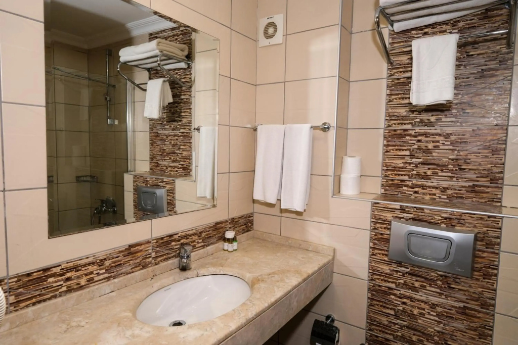 Kandelor Hotel