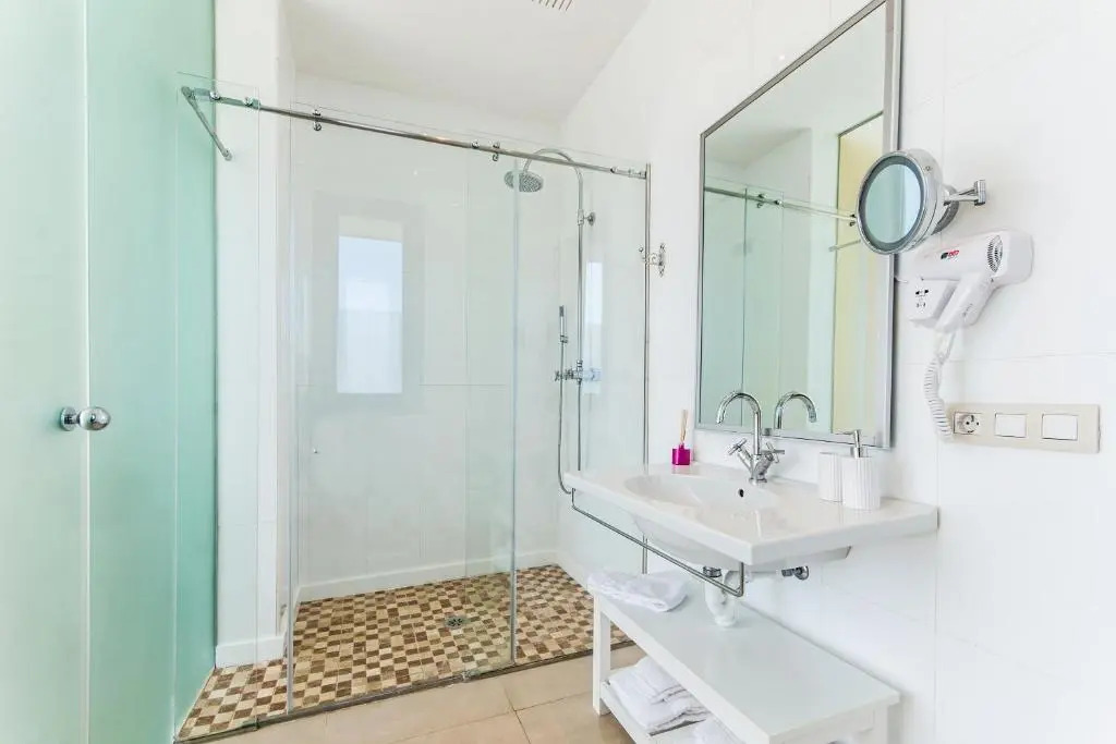 Villa Barcares Gran for 10, pool, gym and close to beach