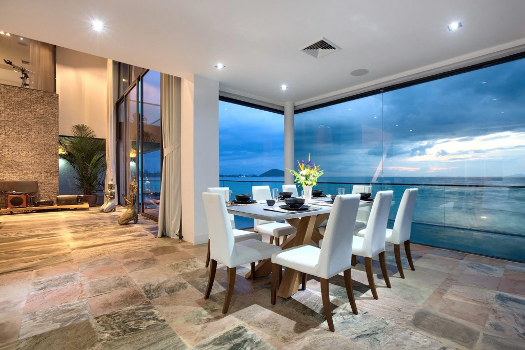 Villa U - 3BR Beachfront Haven
