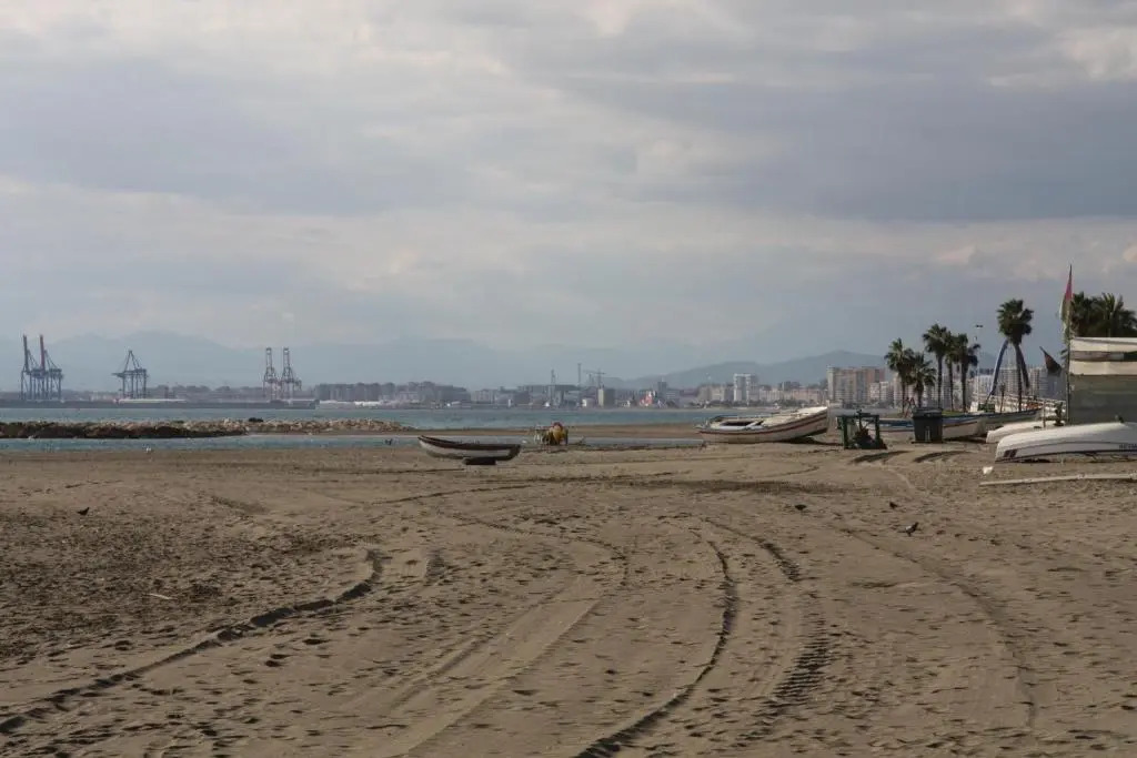 Piso 110m² en el Palo con parking cerca de la playa