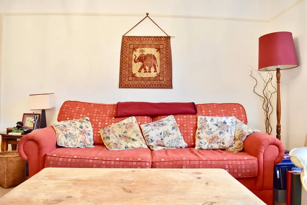 Three Bedroom Home With Garden in Brighton