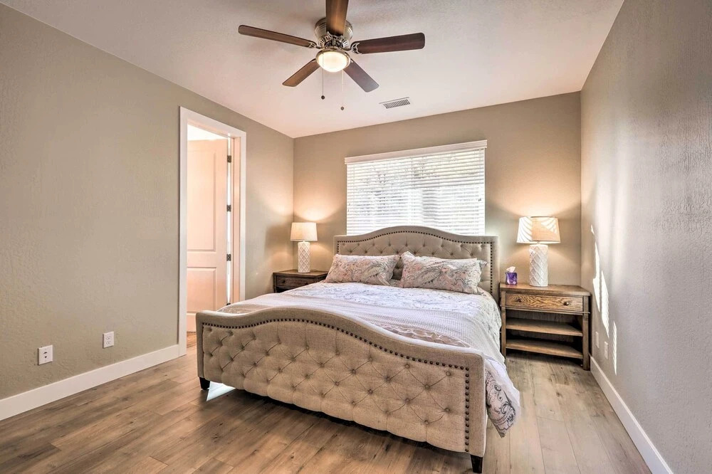 Family Home w/ Deck, 3 Mi to Downtown Flagstaff!