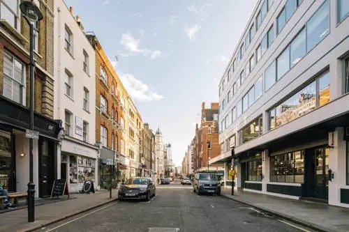 Chill Oxford Street 2Br - Netflix & Natural Light