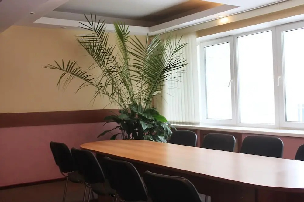 Узкое
