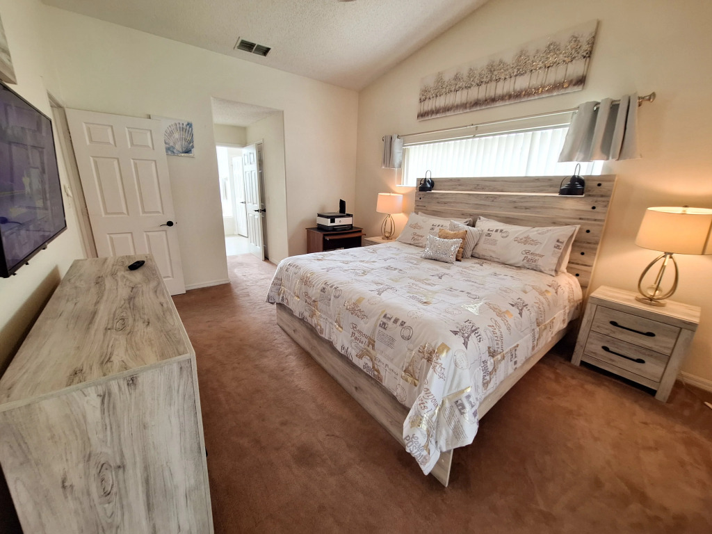 4 BED 3 BATH, OVERSIZED POOL AREA, GAMES ROOM, Clermont, US