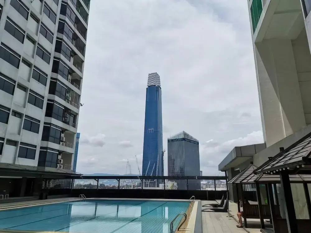 AJ-HOME Fahrenheit 88 Pavillion Bukit Bintang 8pax