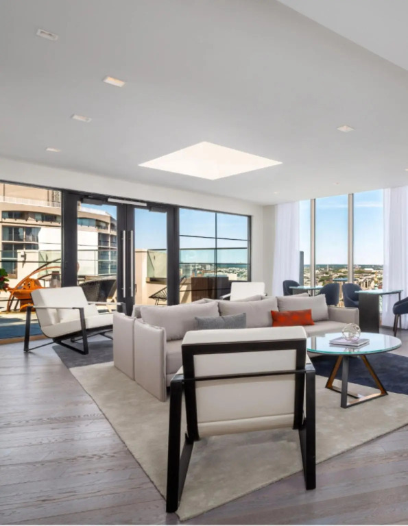 The Windsor Suites