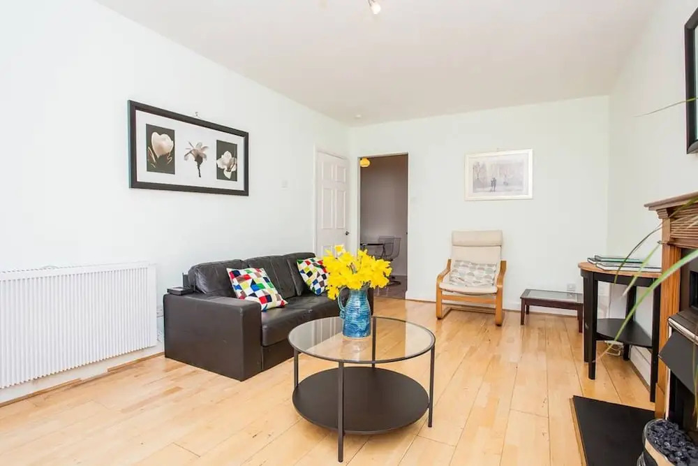 2 Bedroom Apartment 15 Minutes From City Centre