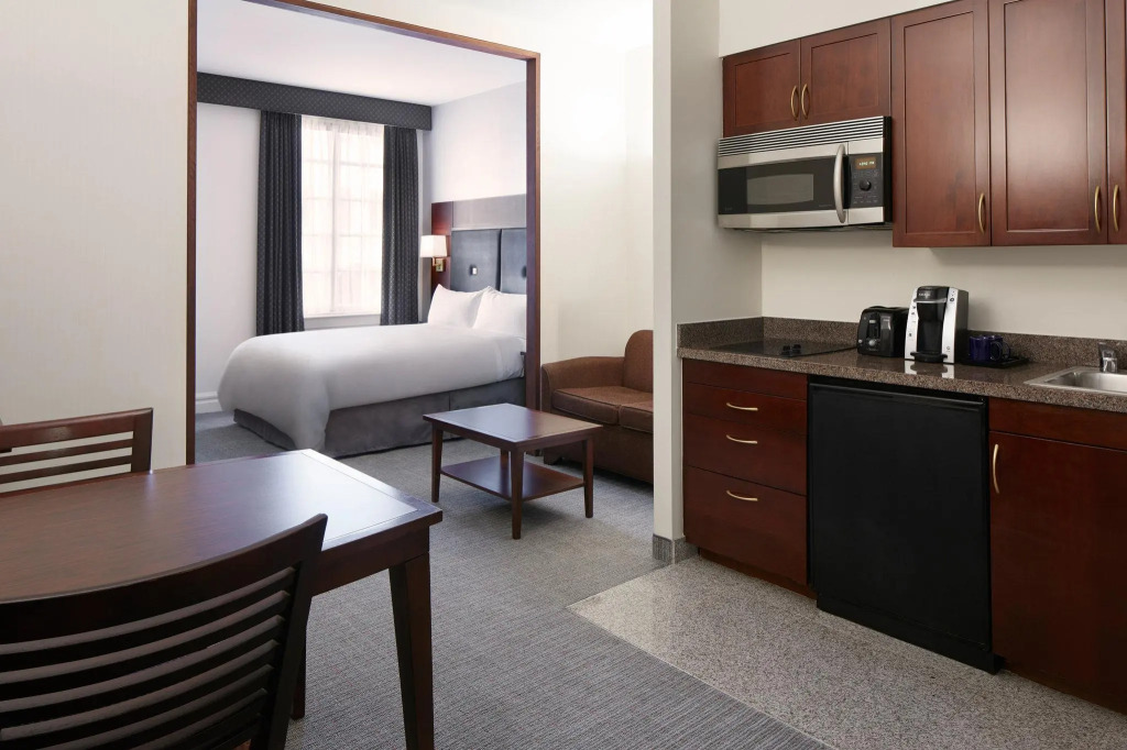 Club Quarters Hotel Downtown, Houston