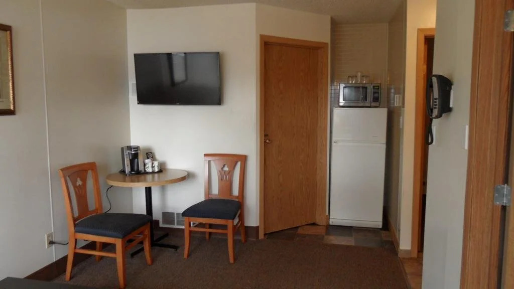 Pines Motel