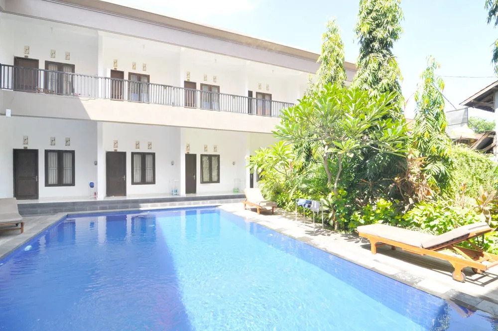 艾里巴厘岛水明漾巴厘德里 14 号酒店(Airy Seminyak Bali Deli 14)