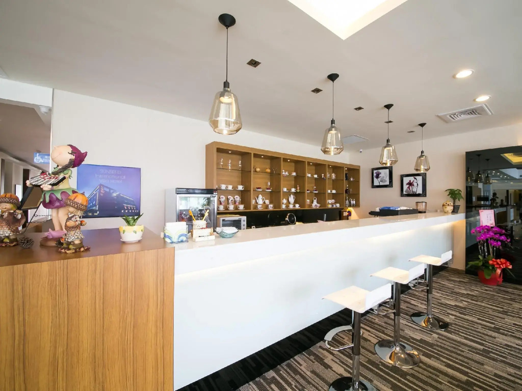 Sunseed International Villa Hotel