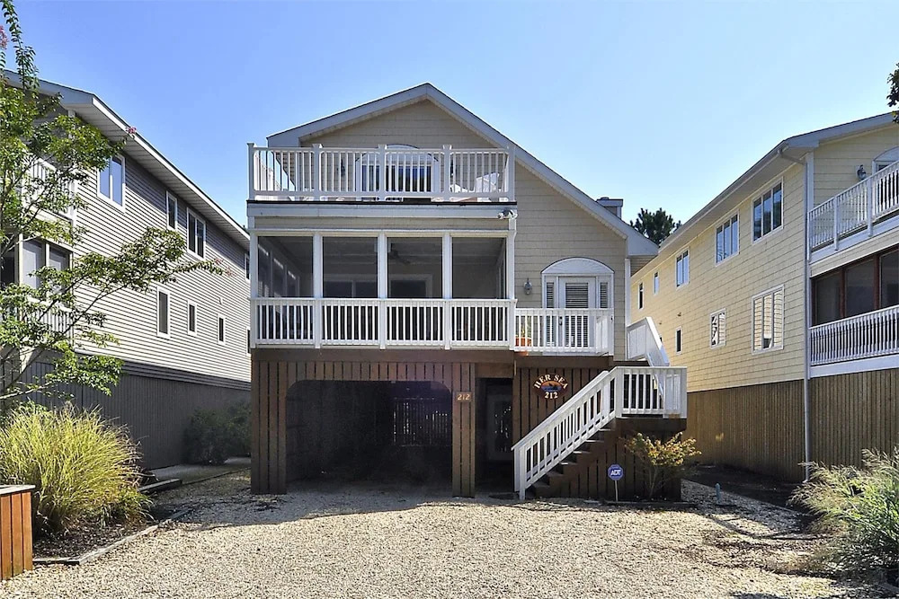 212 Maplewood Street Bethany by Long & Foster