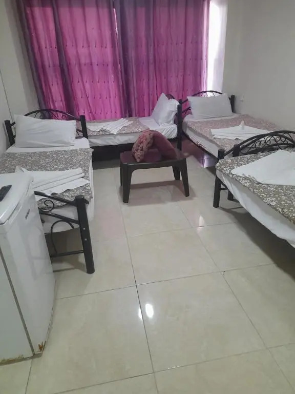 Farah Plaza Hostel &Hotel Apartments