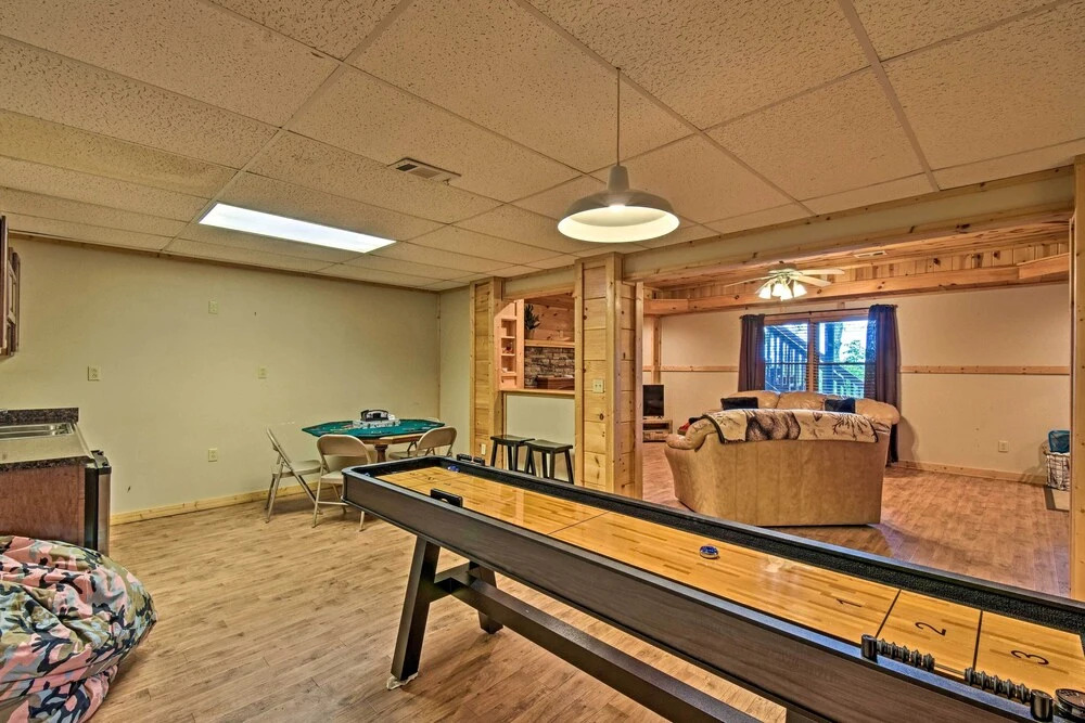 Cozy 'sunset View' Cabin w/ Game Room & Mtn Views!
