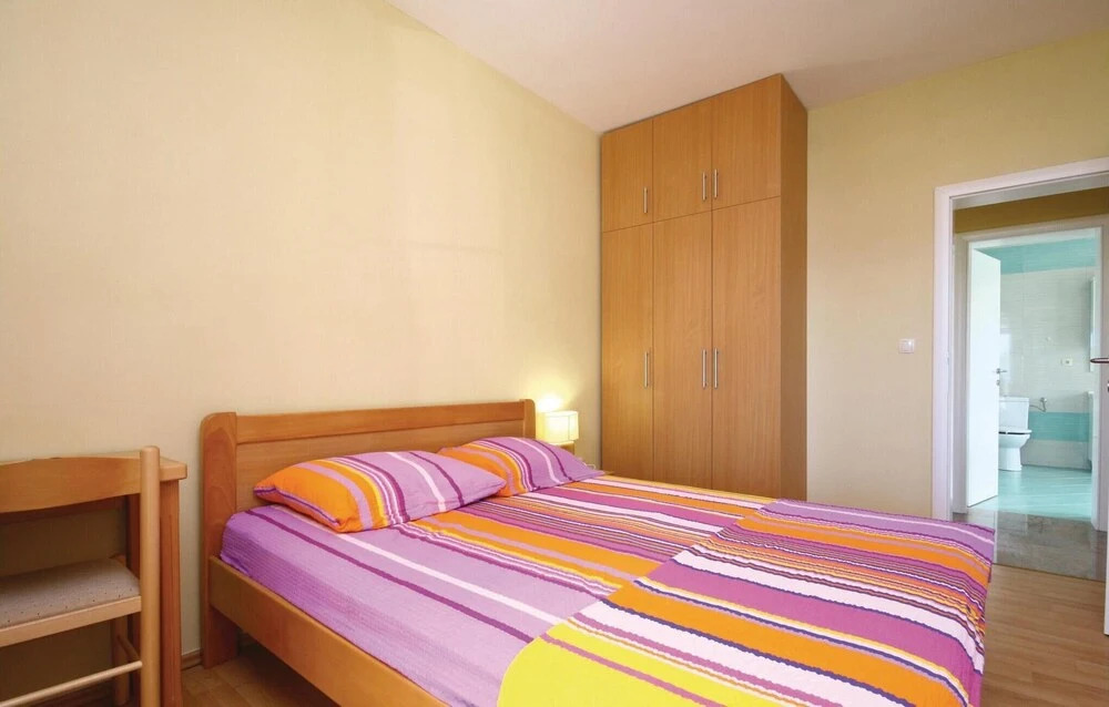 Amazing Home in Srima With Wifi and 2 Bedrooms