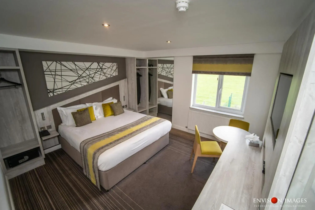 Red Hall Hotel