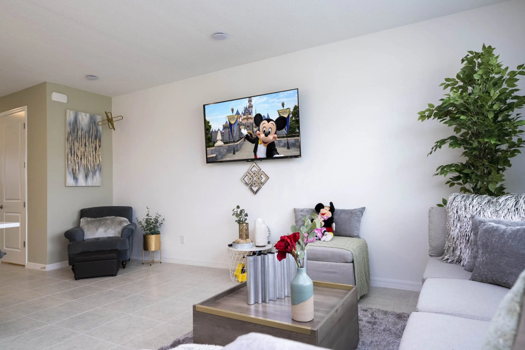 Cozy 3Bd Close to Disney at Enclaves 983