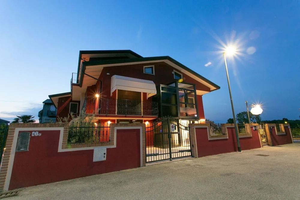 Guest House DOLCE LAGUNA 2