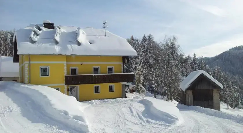 Farm House Orainza
