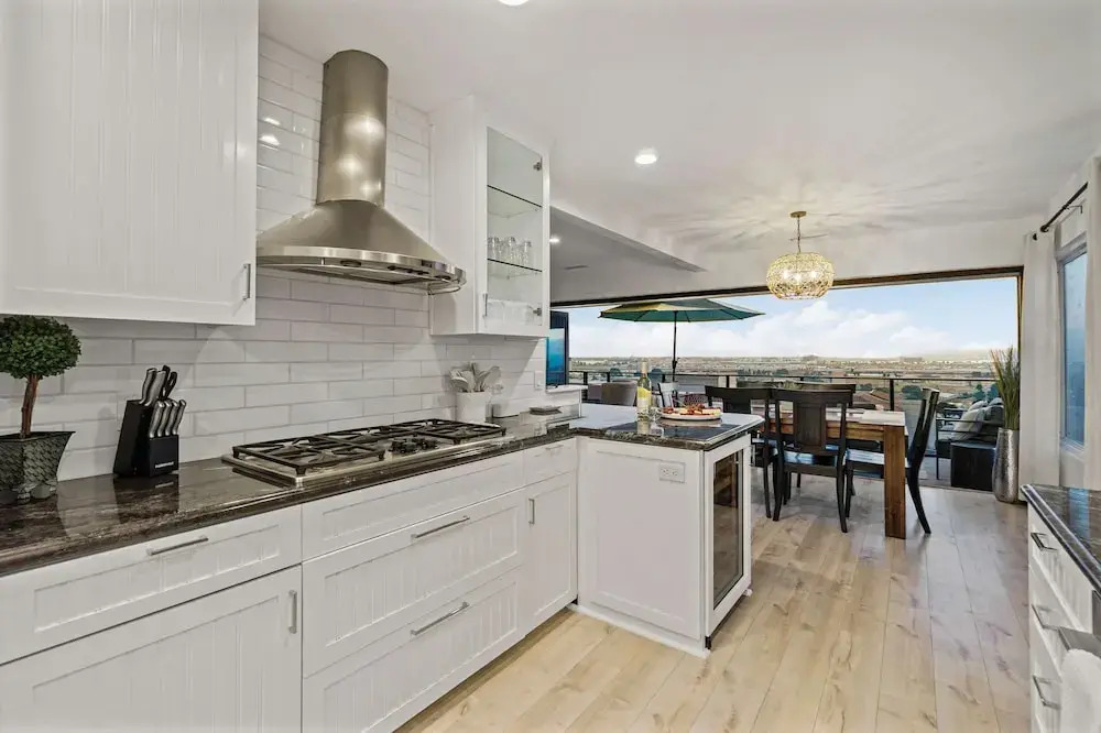 The California III - Stunning Mission Hills Duplex
