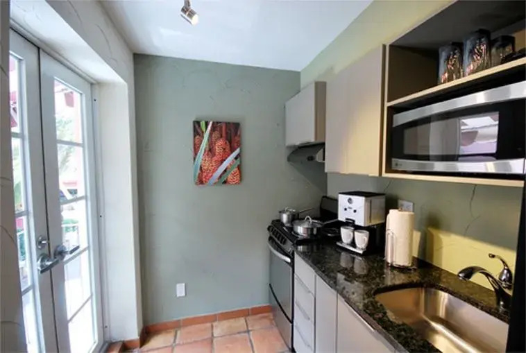 Espanola Way Suites