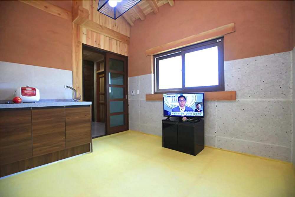 Pohang Solbat Hwangto Maeul Pension