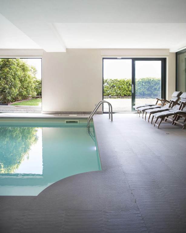 SUITE & POOL-Como House-160 mt-Private Indoor Swimming Pool, heated all year-Private Covered Parking-Private Garden and terrace-Fully equipped Kitchen