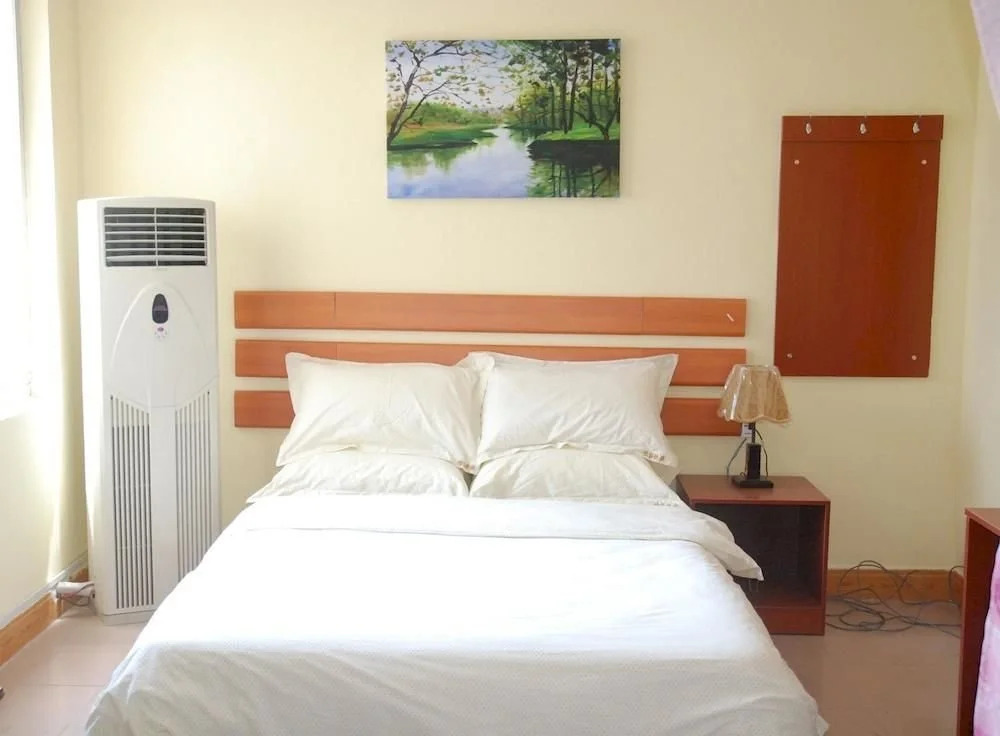 Penglai Yi Jia Express Hotel