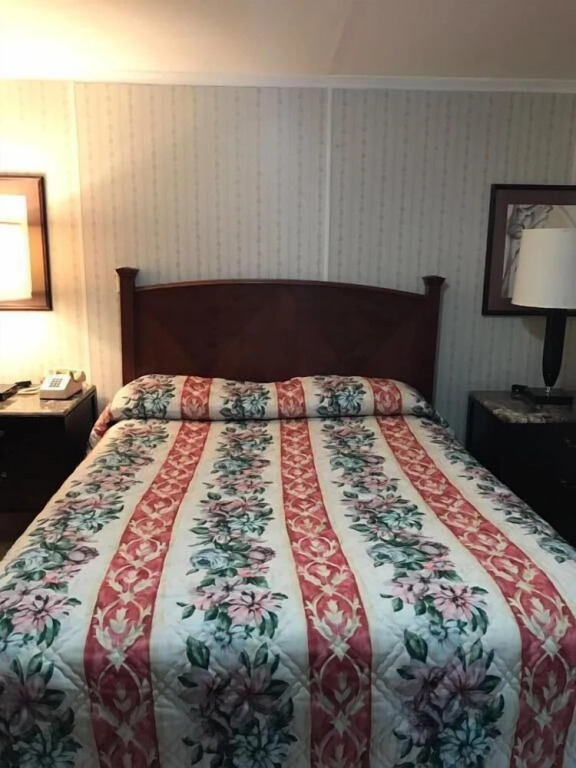 Royale Coach Motor Lodge
