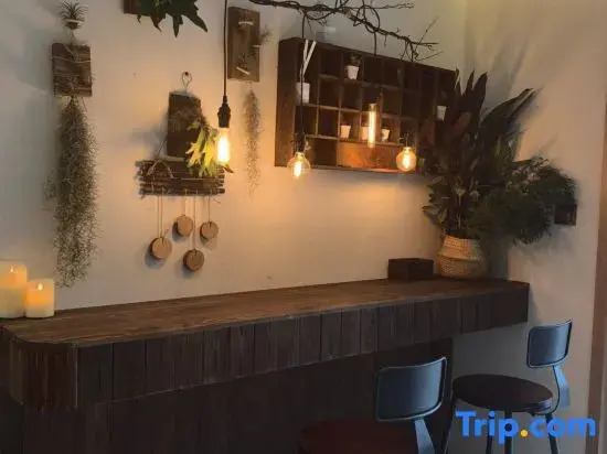Linxi mountain residential quarters (North Scenic Area tourist distribution center shop)