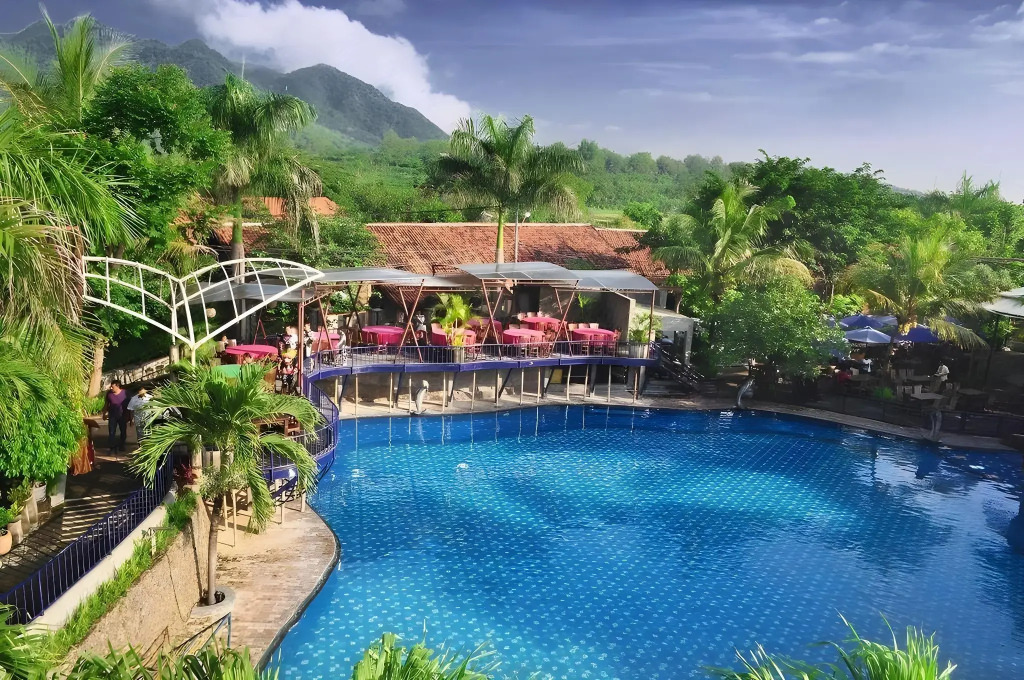 Bukit Daun Hotel & Resort