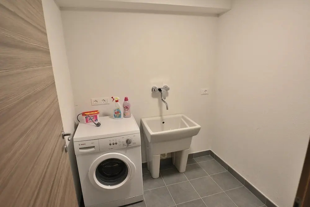 C Le Terrazze - 10 Sleeps With Shared Pool in Garda