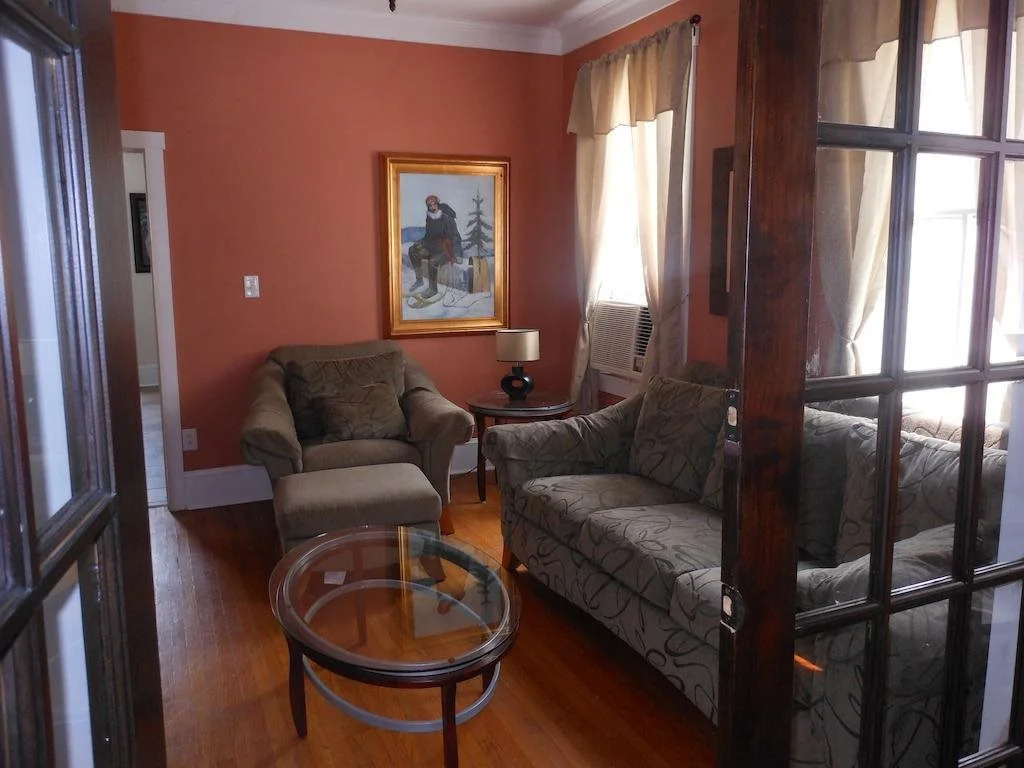 Miss Helens Guesthouse