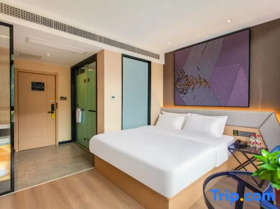 IU Hotel (Batang County 318 National Road Branch)