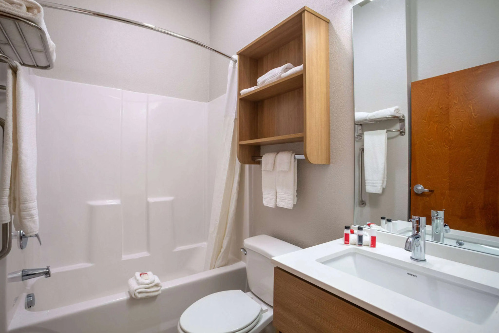 Microtel Inn & Suites by Wyndham Liberty/NE Kansas City Area