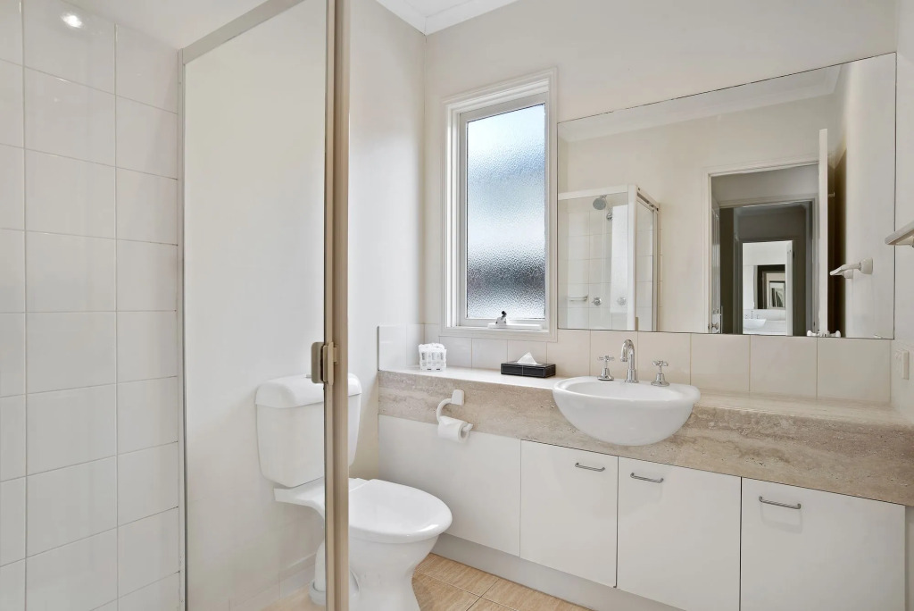 MainStay Suites Kew