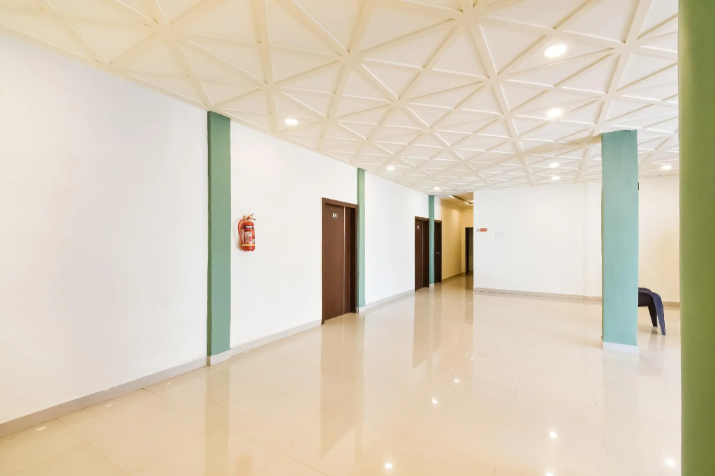 OYO 70102 Hotel Ira Inn