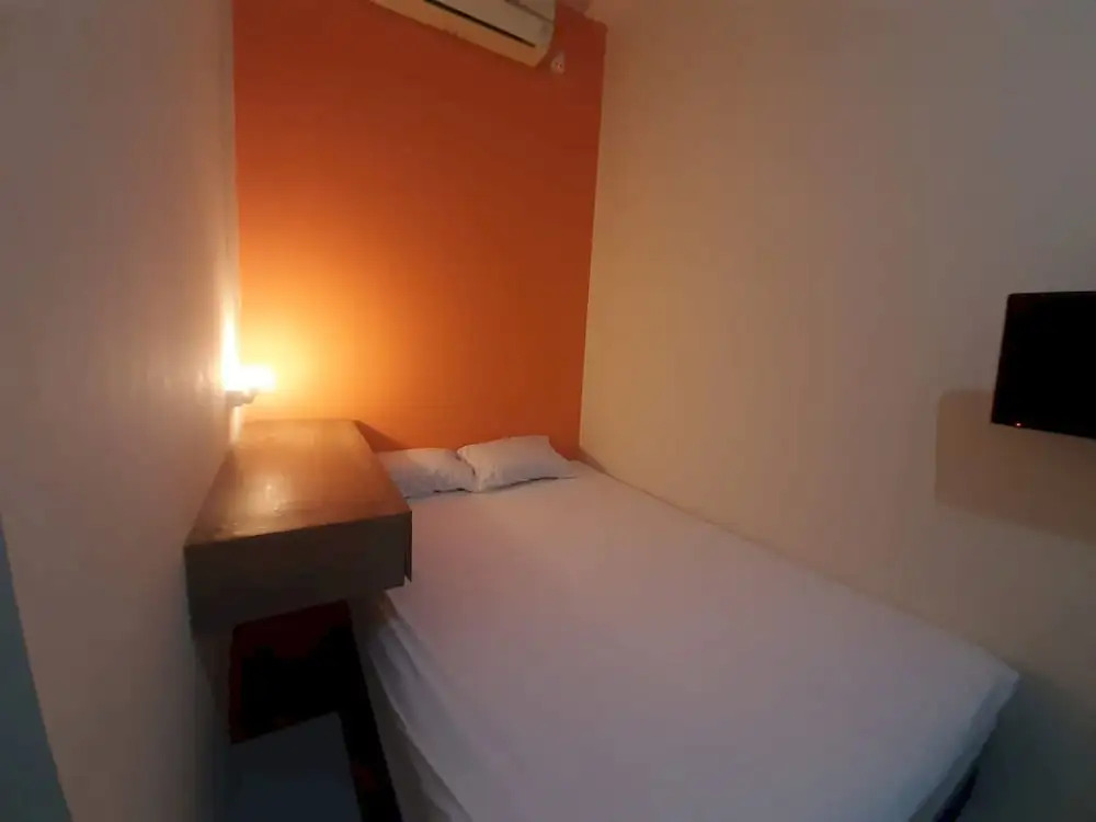 OYO 93274 Oren Home Bekasi