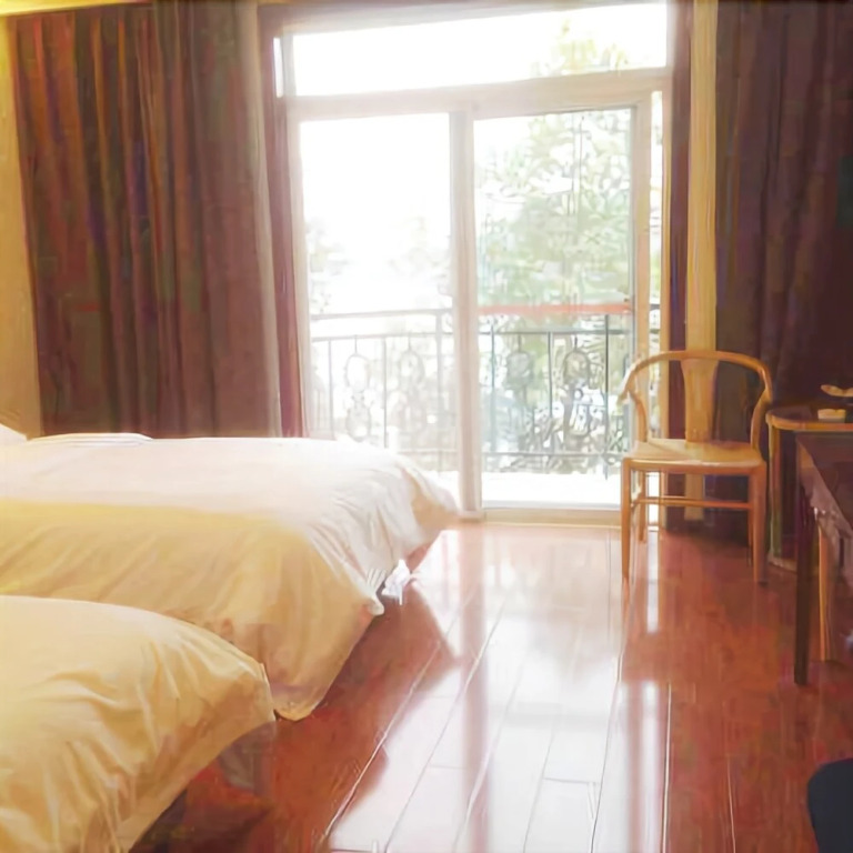 Huadao Holiday Hotel