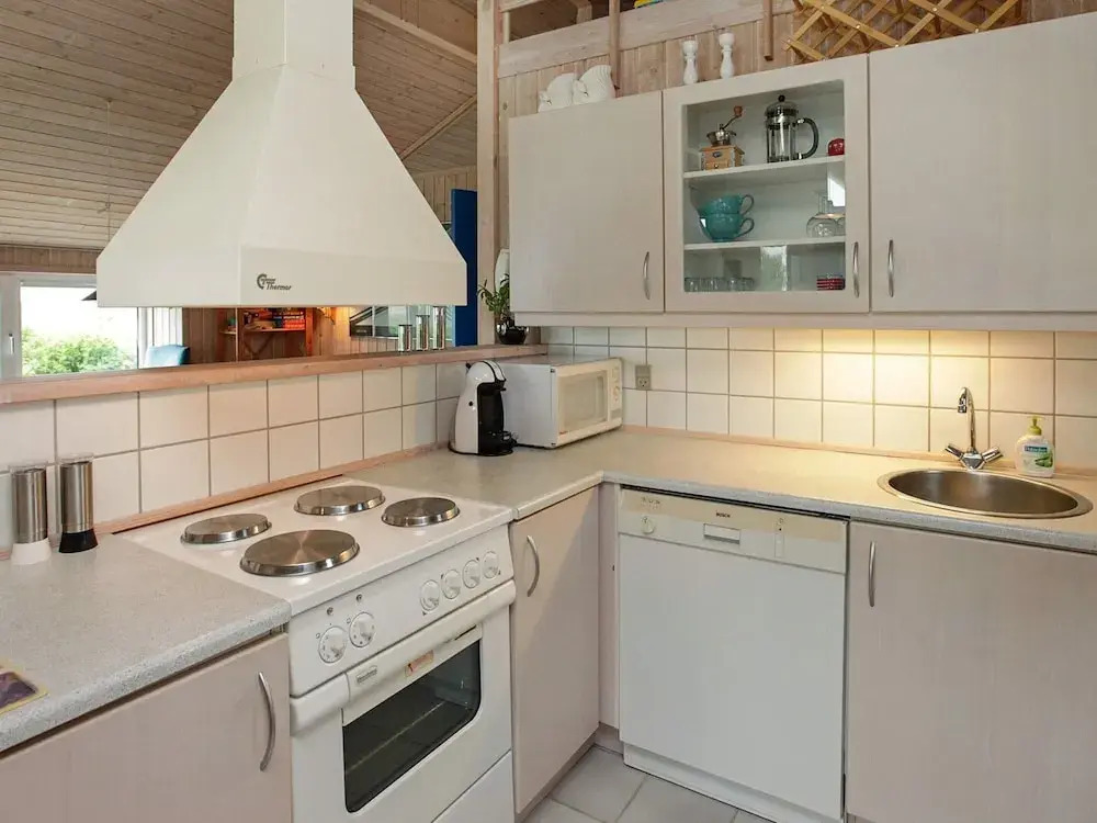 6 person holiday home in Vinderup